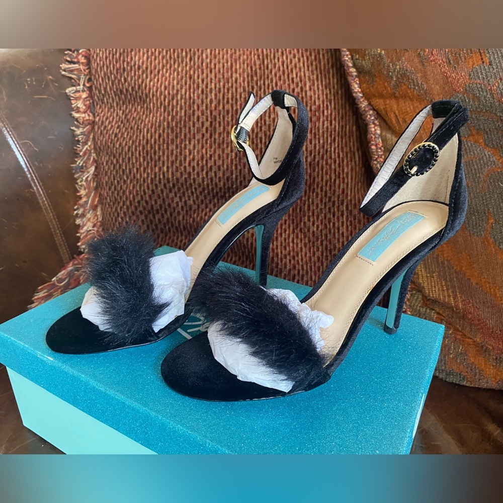 Betsey Johnson "SB-NOLTE" Faux Fur Black Velvet Black Rhinestone High Heel Shoes